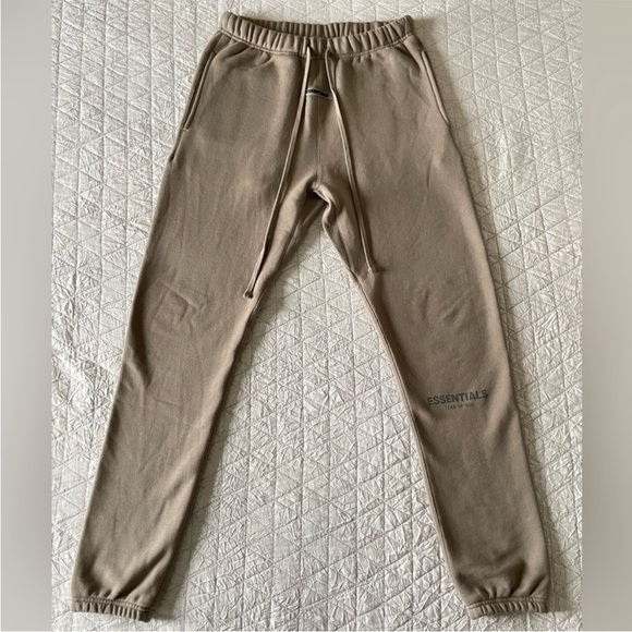 Essentials Other - Fear of God Essentials Sweatpants – Men’s Medium - Taupe